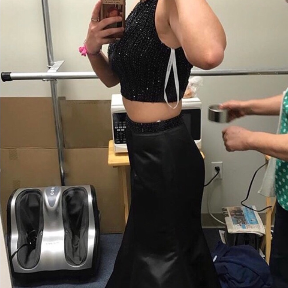 Black prom dress